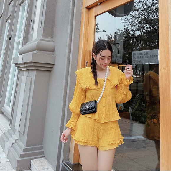 Yellow short set
✨Designed clothes specifically for petite sizes - Picture 2 of 6